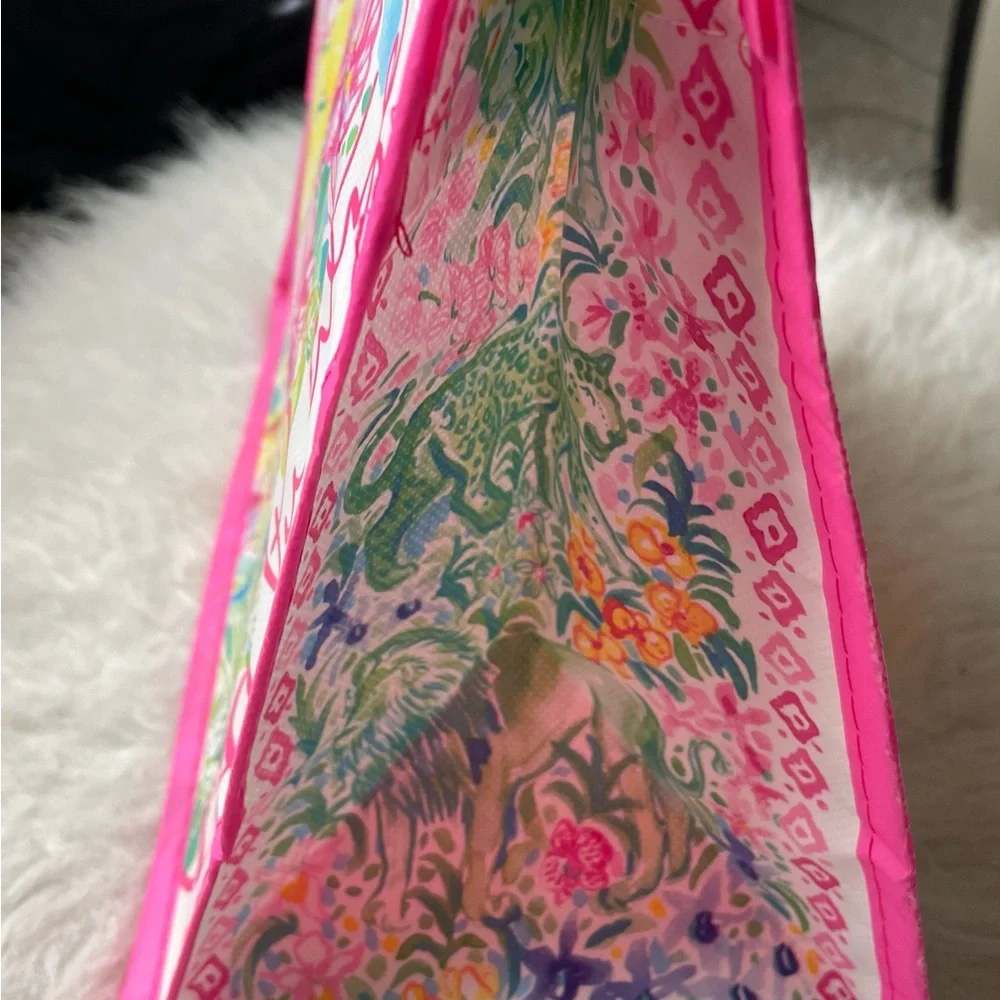 Two Lily Pulitzer Shopper Bags - Picture 4 of 6